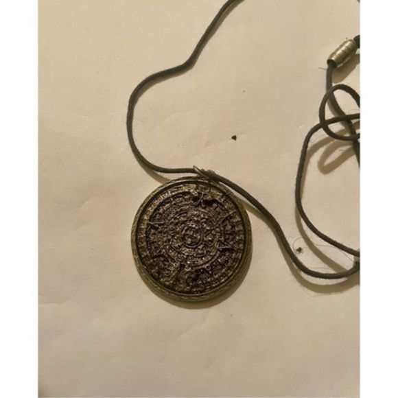 SILVER AZTEC MEDALLION NECKLACE - Picture 1 of 4